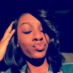 Meet your Posher, Jasmine